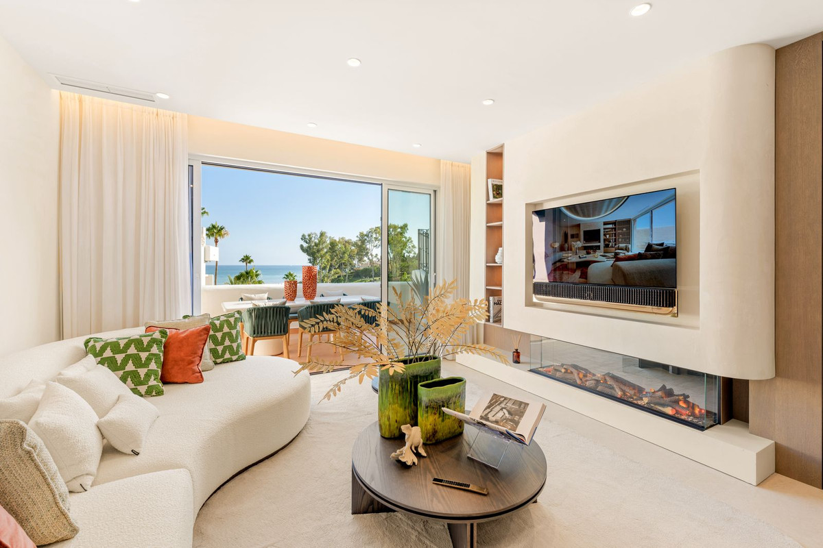 Luxuriöses Duplex-Penthouse mit spektakulären Meerblicken in Esteponas New Golden Mile