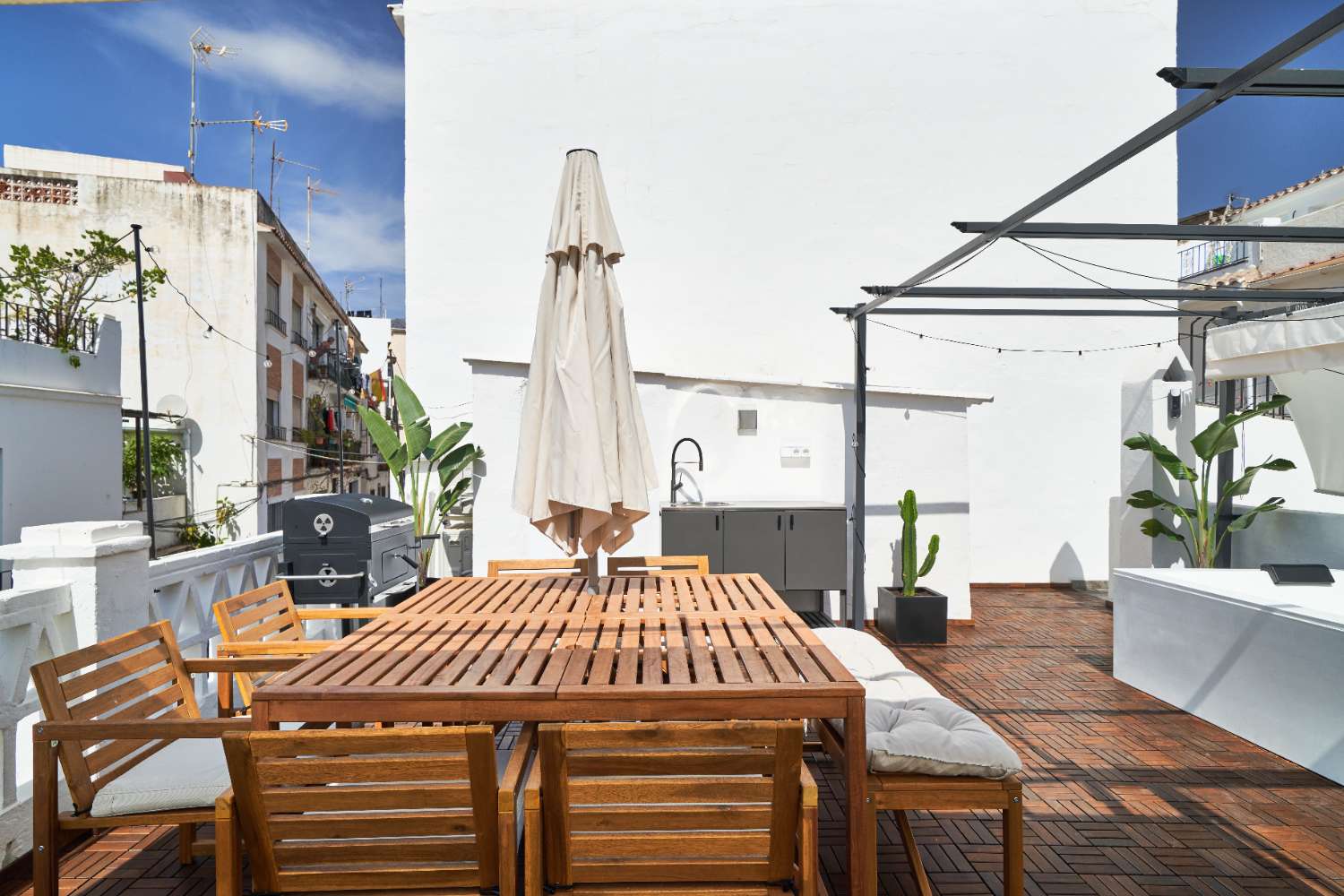 Chalet adosado im Casco Antiguo von Marbella – vollständig renoviertes Stadthaus nur wenige Schritte vom Strand entfernt