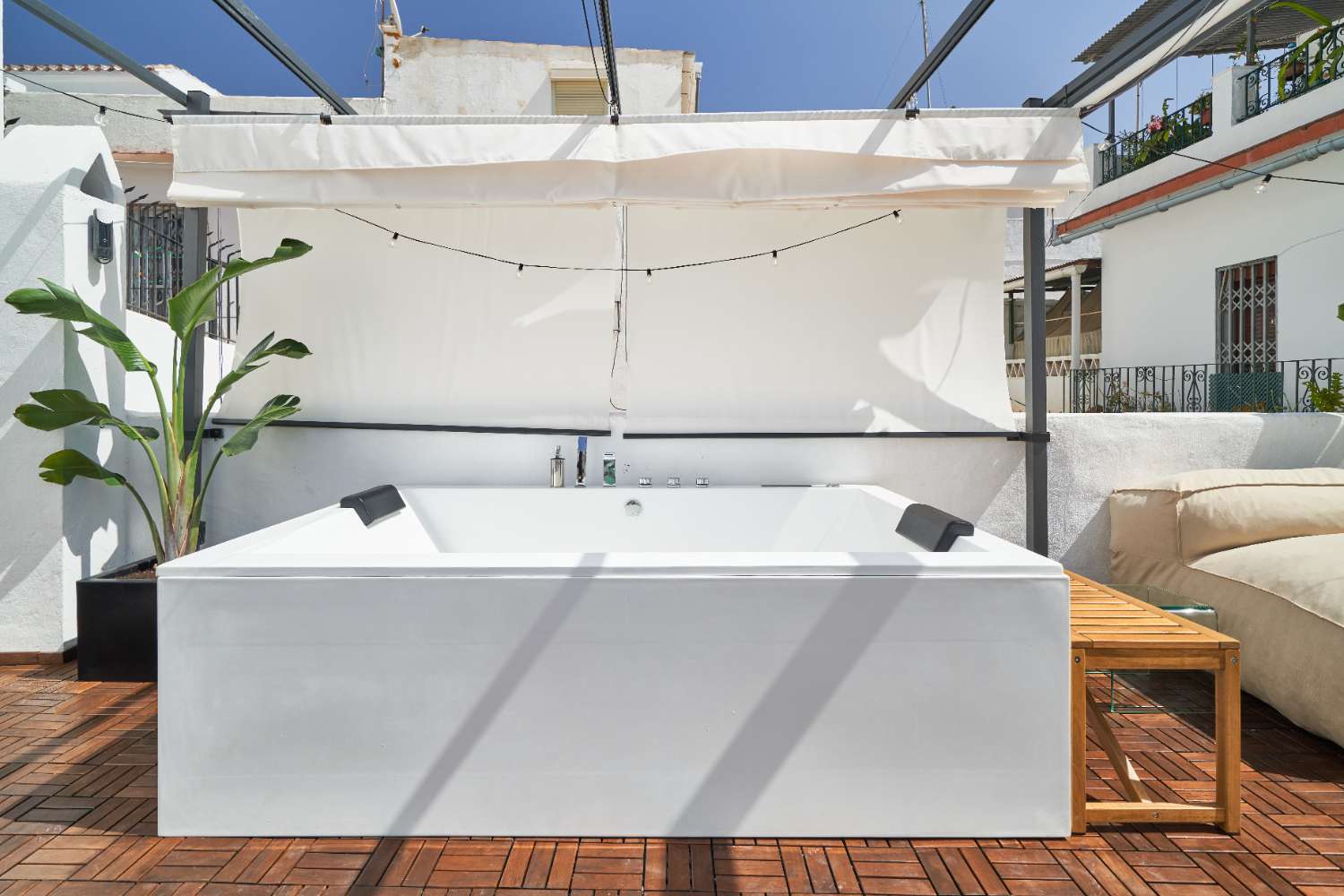 Chalet adosado im Casco Antiguo von Marbella – vollständig renoviertes Stadthaus nur wenige Schritte vom Strand entfernt