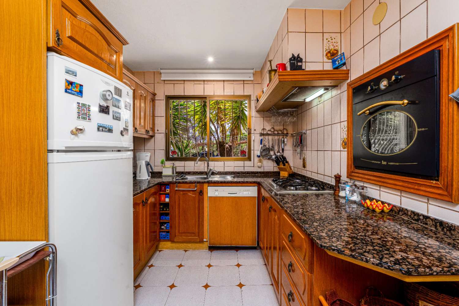 Exclusiva villa de estilo mediterráneo con vistas panorámicas al Montgó en Jávea