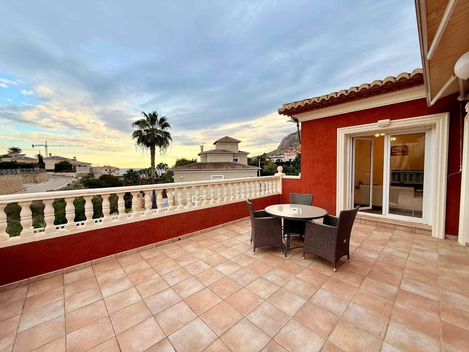 CHALET MIT TOURISTENLIZENZ IN LA CANUTA – CALPE, COSTA BLANCA