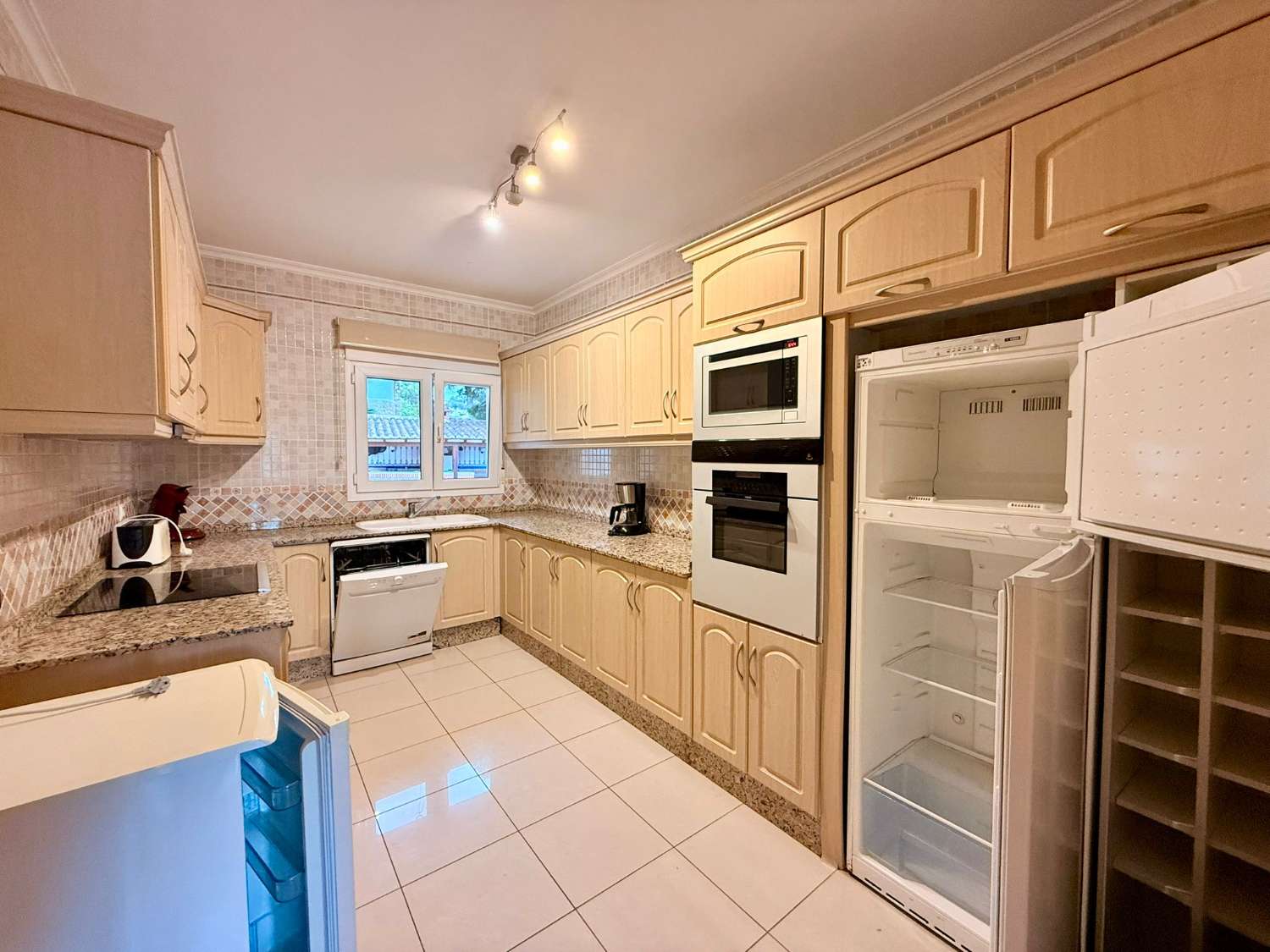 CHALET MIT TOURISTENLIZENZ IN LA CANUTA – CALPE, COSTA BLANCA