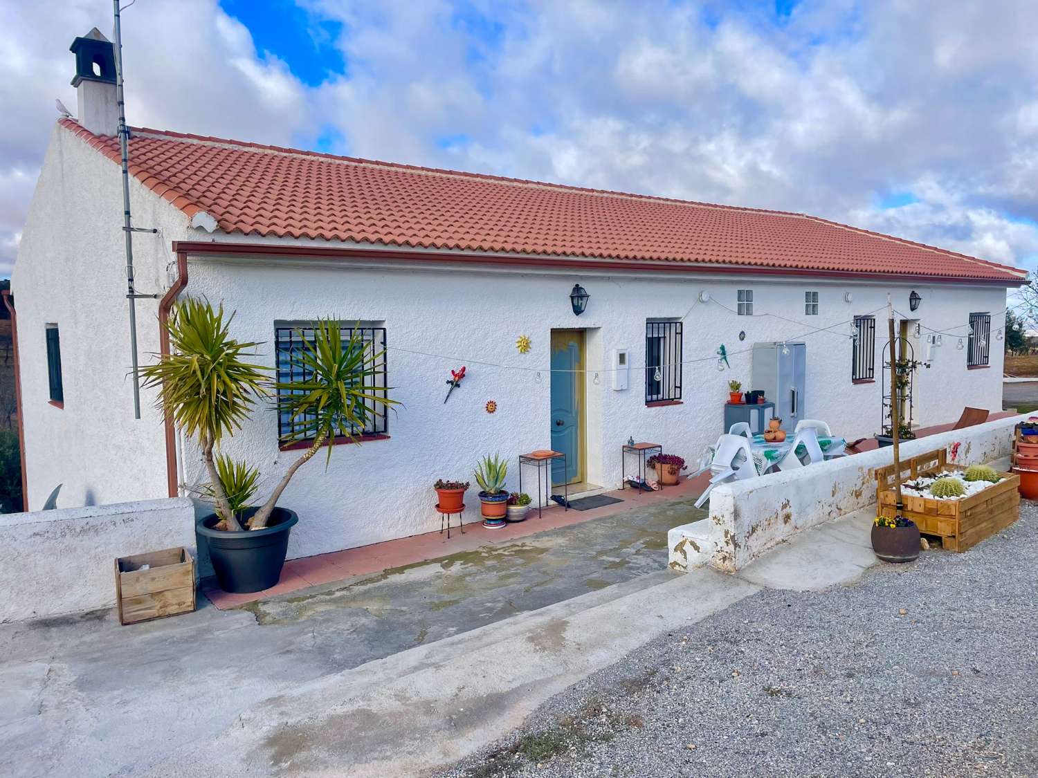 Landhaus mit 200.000 m² Grundstück und Mandelplantage bei Gor