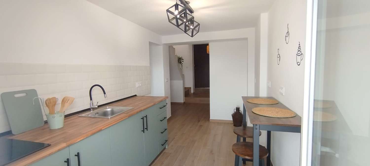 Renoviertes Stadthaus mit Panoramaterrasse im Zentrum von Archidona