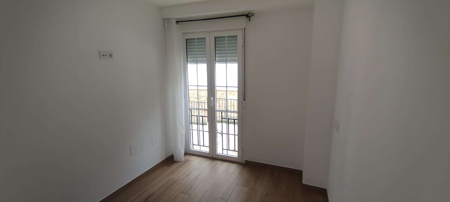 Renoviertes Stadthaus mit Panoramaterrasse im Zentrum von Archidona