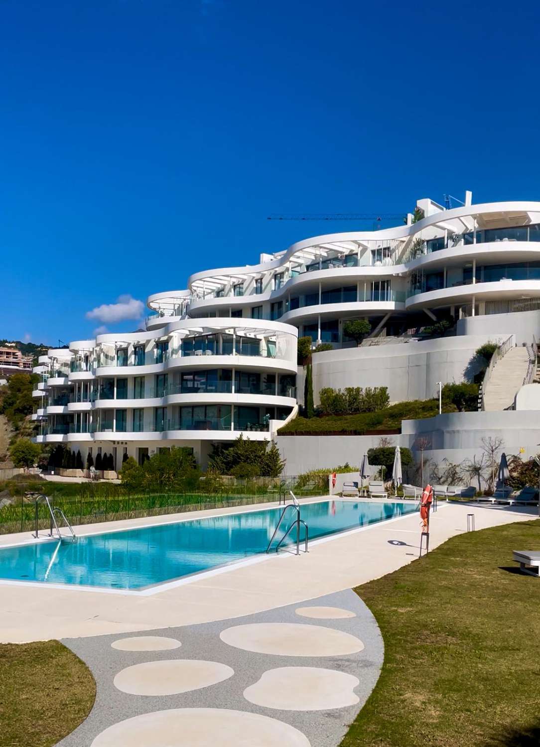 Exklusives Luxus-Apartment mit Panoramablick zwischen Marbella und Benahavís