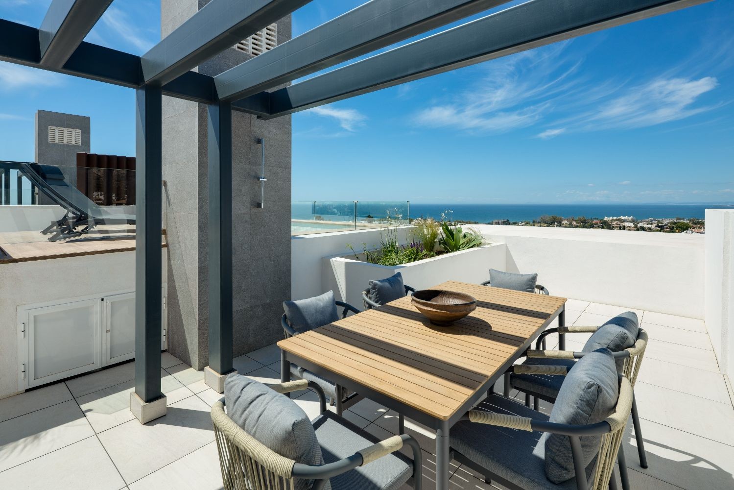 Exklusive Doppelhaushälfte in Río Real, Marbella