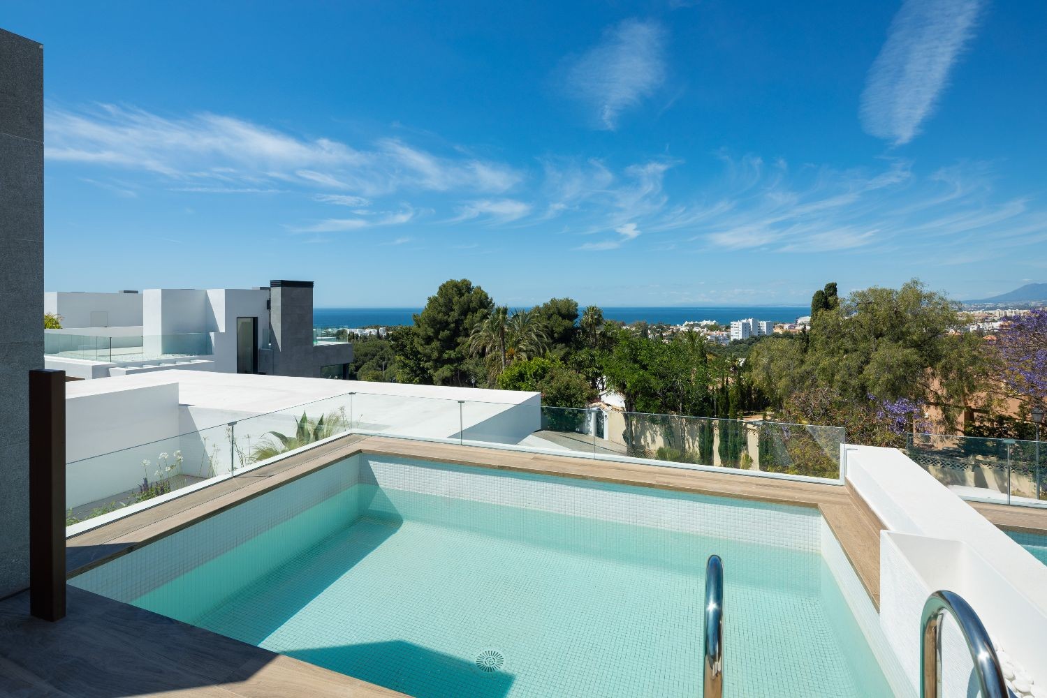 Exklusive Doppelhaushälfte in Río Real, Marbella