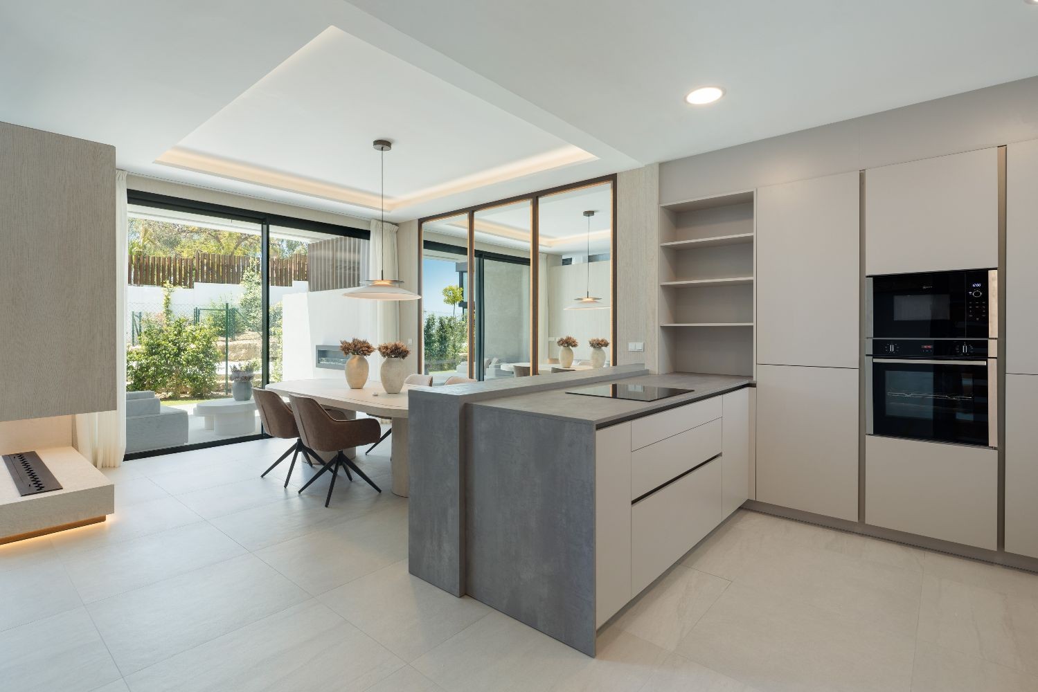 Exklusive Doppelhaushälfte in Río Real, Marbella