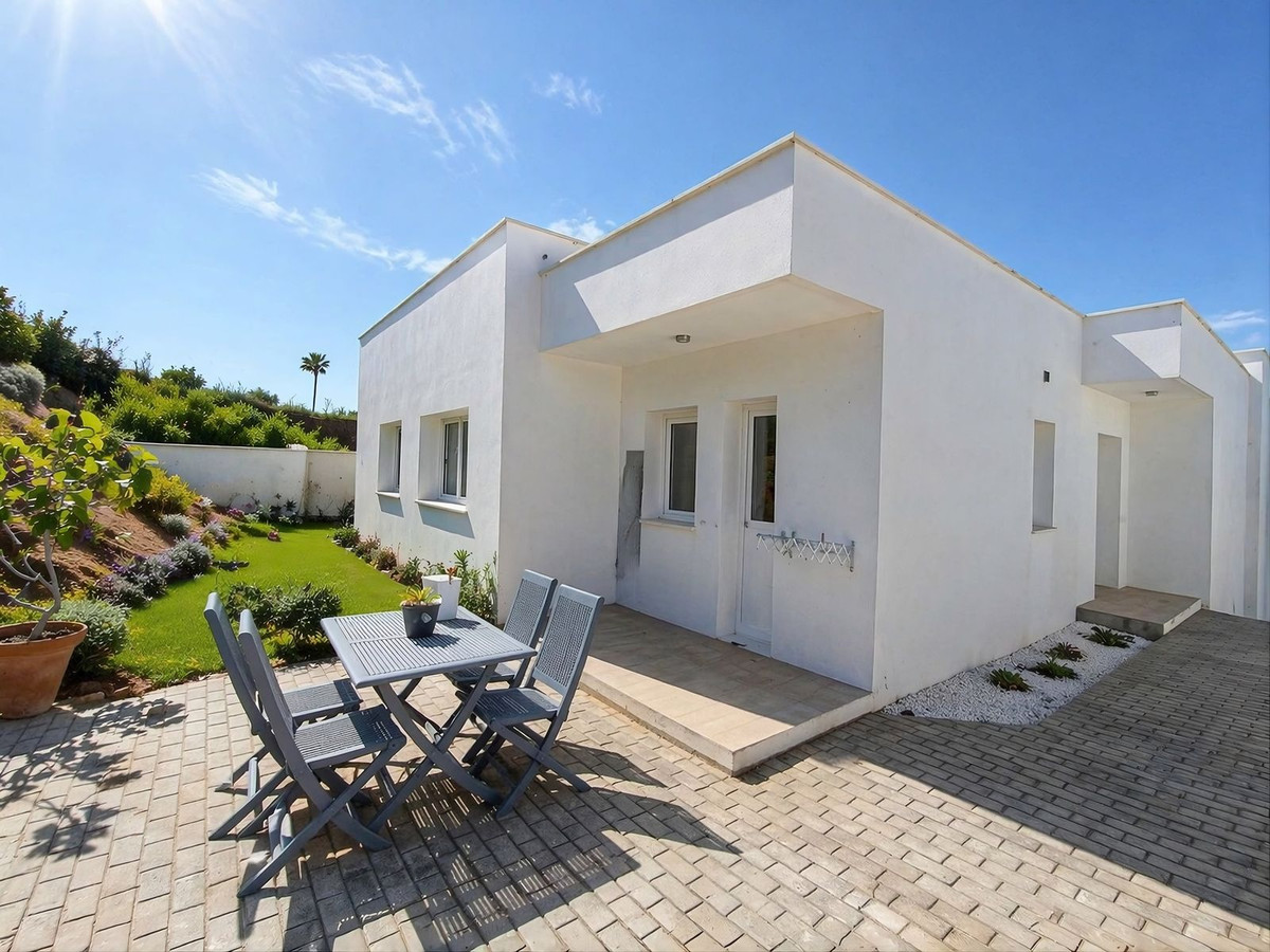 Exklusive Designervilla mit Panoramablick in Manilva – Costa del Sol