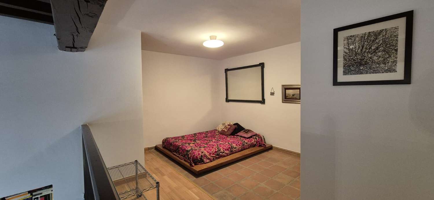 Exklusives Duplex-Apartment mit Alhambra-Blick im Albaicín – Langzeitvermietung in Granada