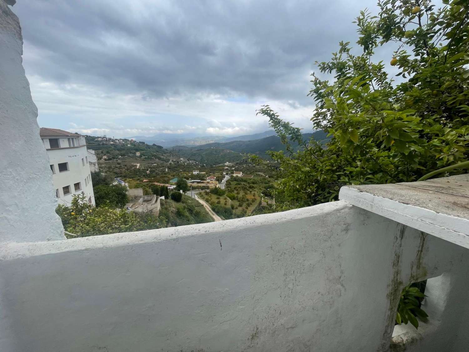 Andalusisches Dorfhaus mit Charakter und traumhaftem Bergblick in Yunquera