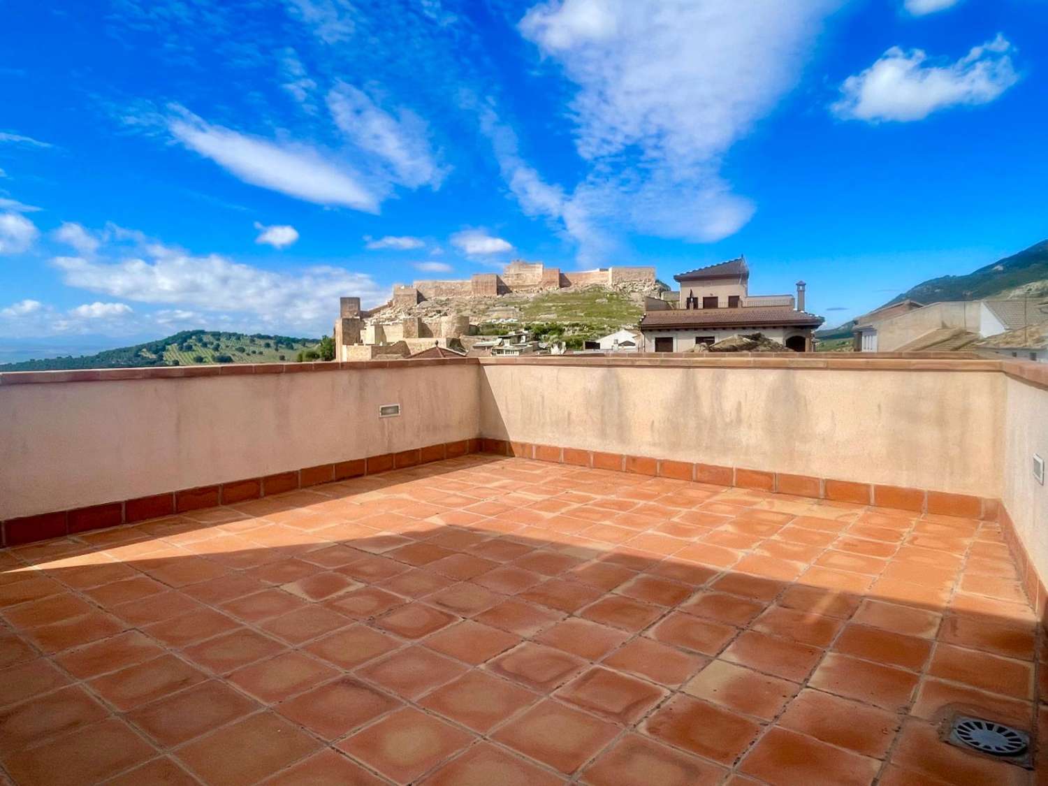 Renoviertes Stadthaus mit Panoramablick in Íllora (Granada)