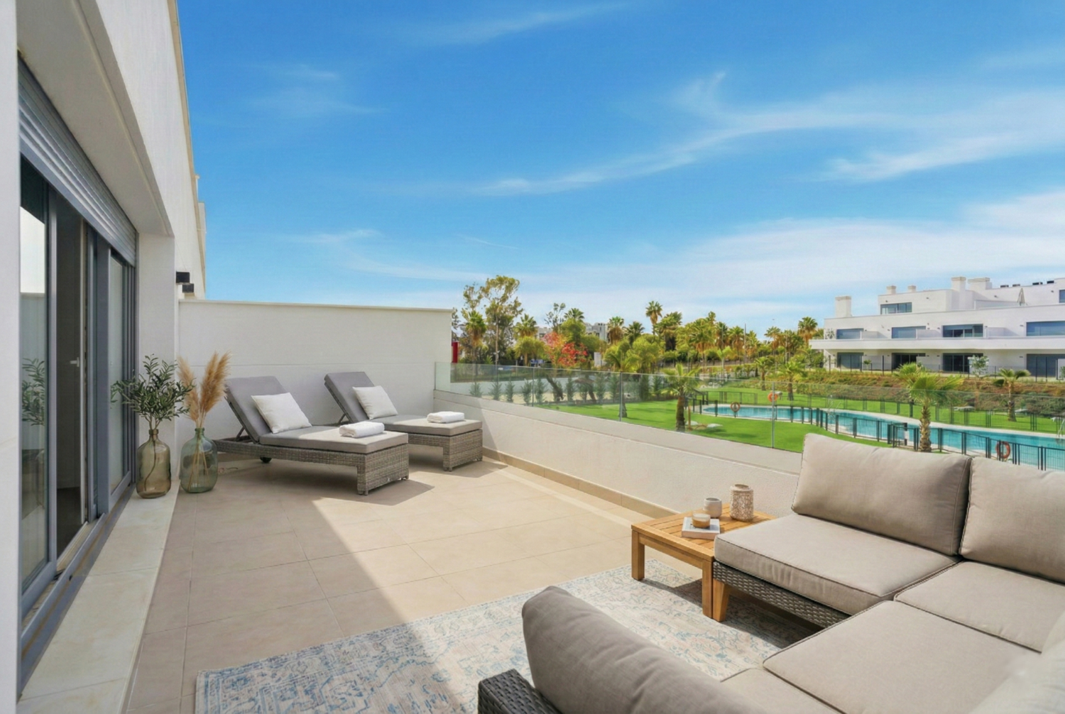 Moderne Neubauwohnung in exklusiver Wohnanlage an der New Golden Mile in Estepona