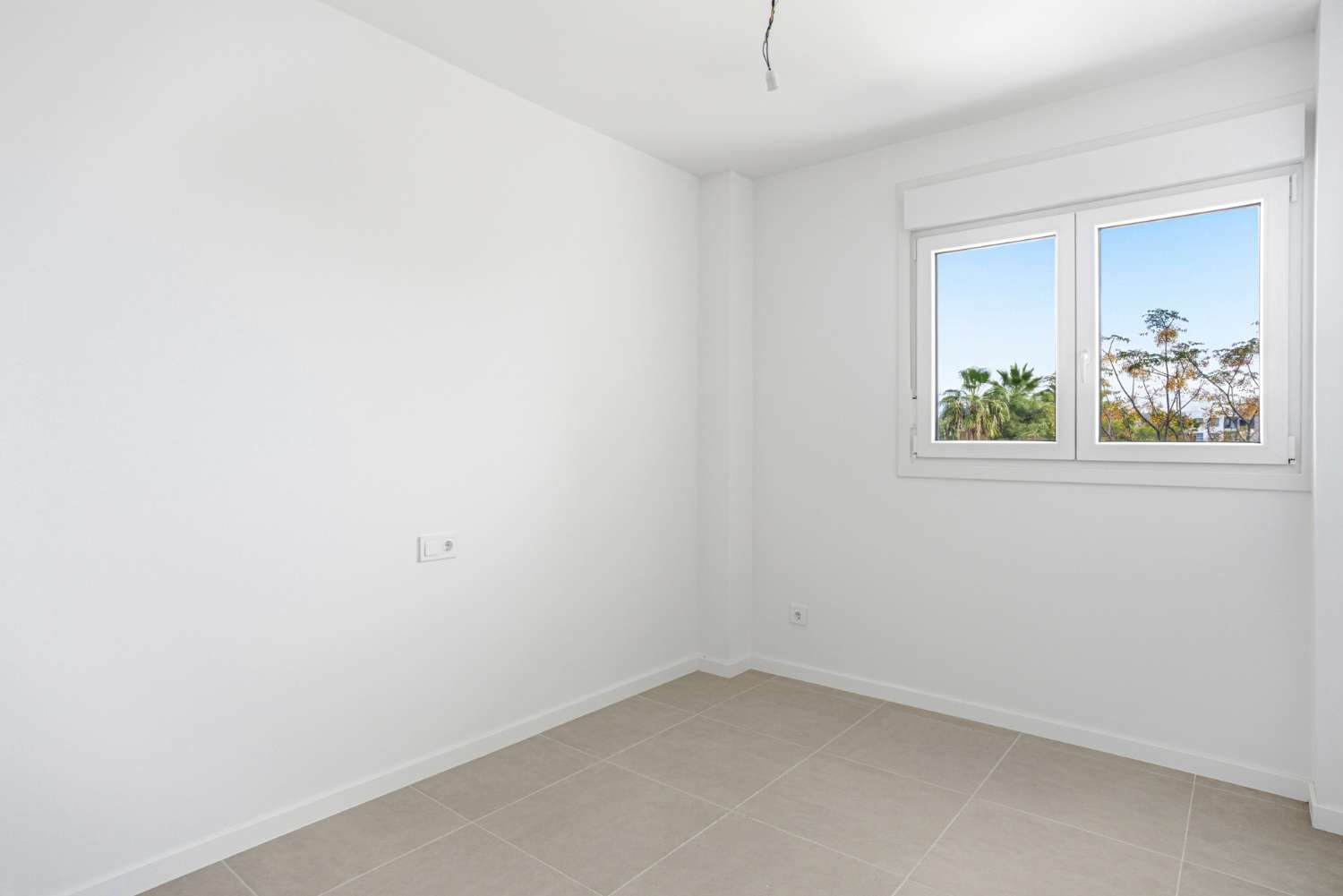 Moderne Neubauwohnung in exklusiver Wohnanlage an der New Golden Mile in Estepona