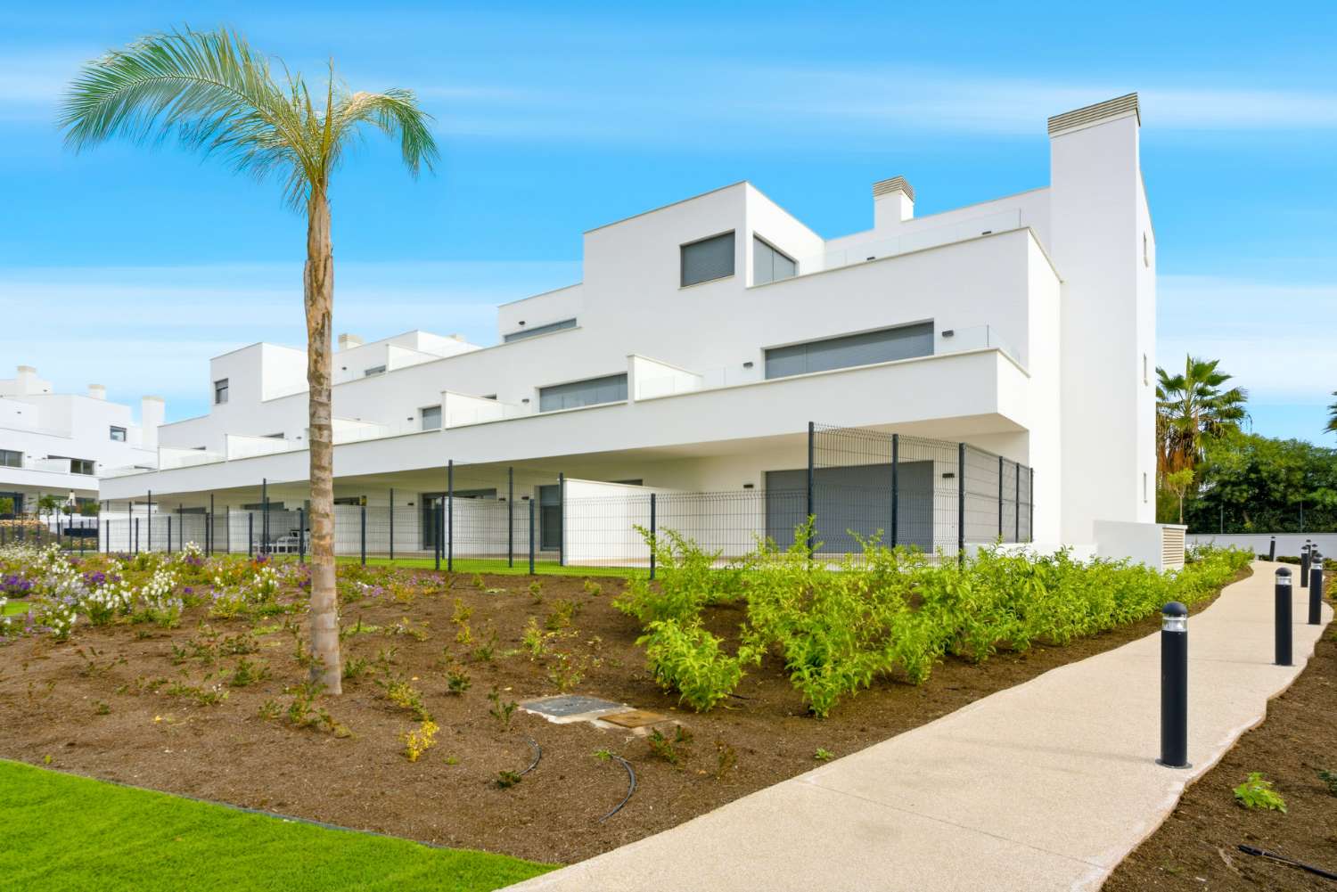 Moderne Neubauwohnung in exklusiver Wohnanlage an der New Golden Mile in Estepona
