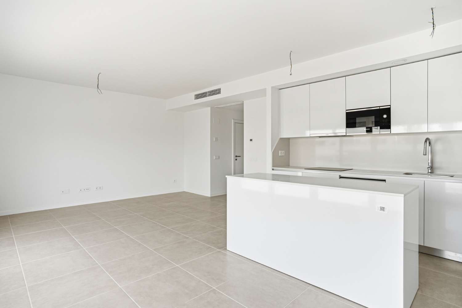 Moderne Neubauwohnung in exklusiver Wohnanlage an der New Golden Mile in Estepona