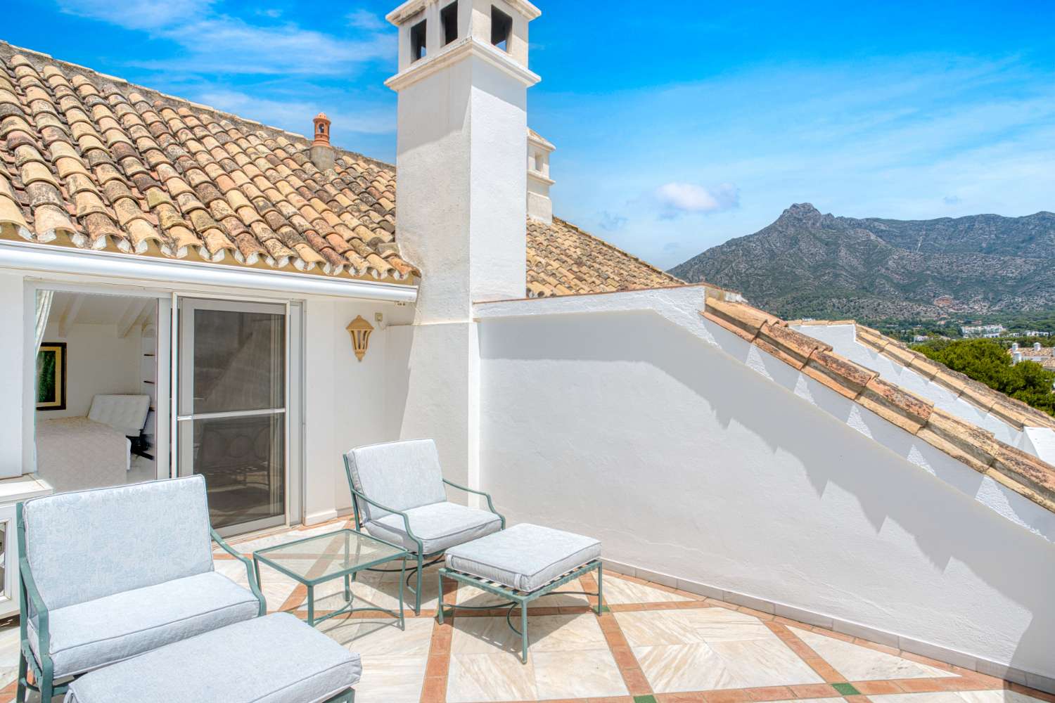 Exklusives Duplex-Penthouse mit Meerblick in Monte Paraiso an der Golden Mile