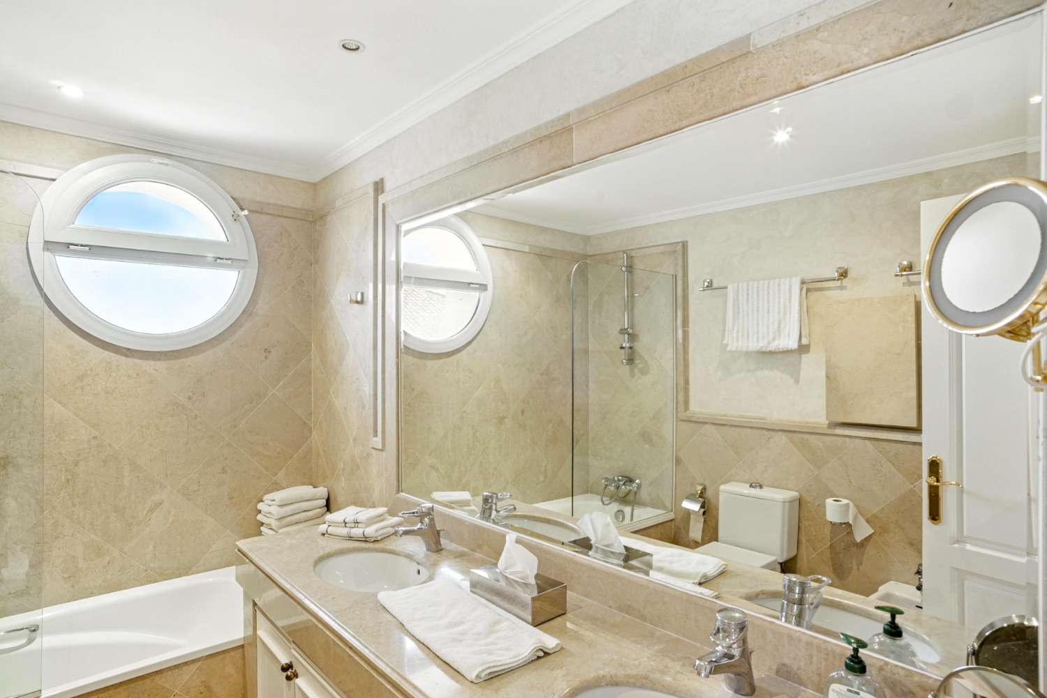 Exklusives Duplex-Penthouse mit Meerblick in Monte Paraiso an der Golden Mile