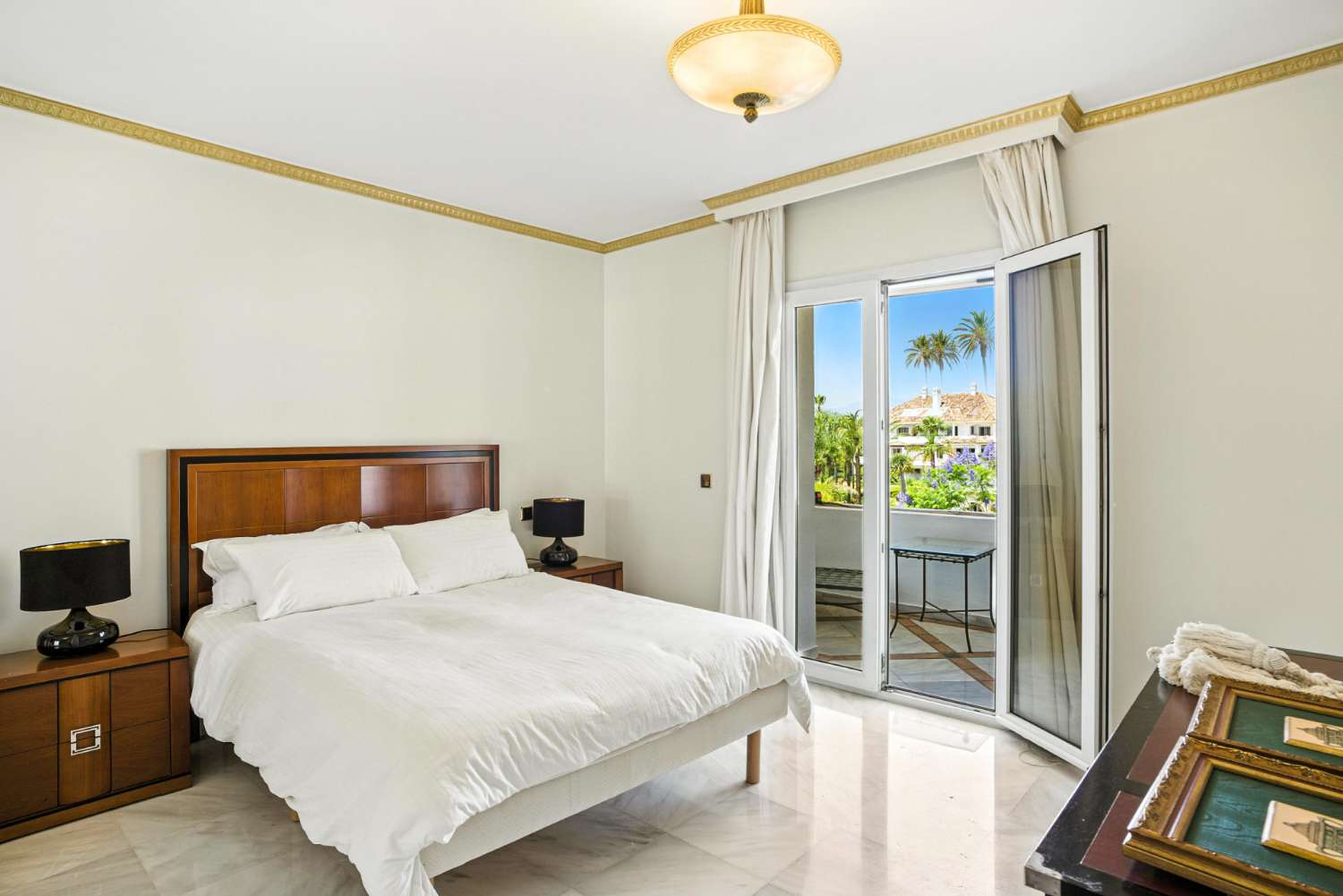 Exklusives Duplex-Penthouse mit Meerblick in Monte Paraiso an der Golden Mile