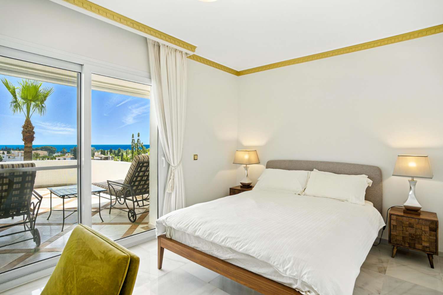 Exklusives Duplex-Penthouse mit Meerblick in Monte Paraiso an der Golden Mile