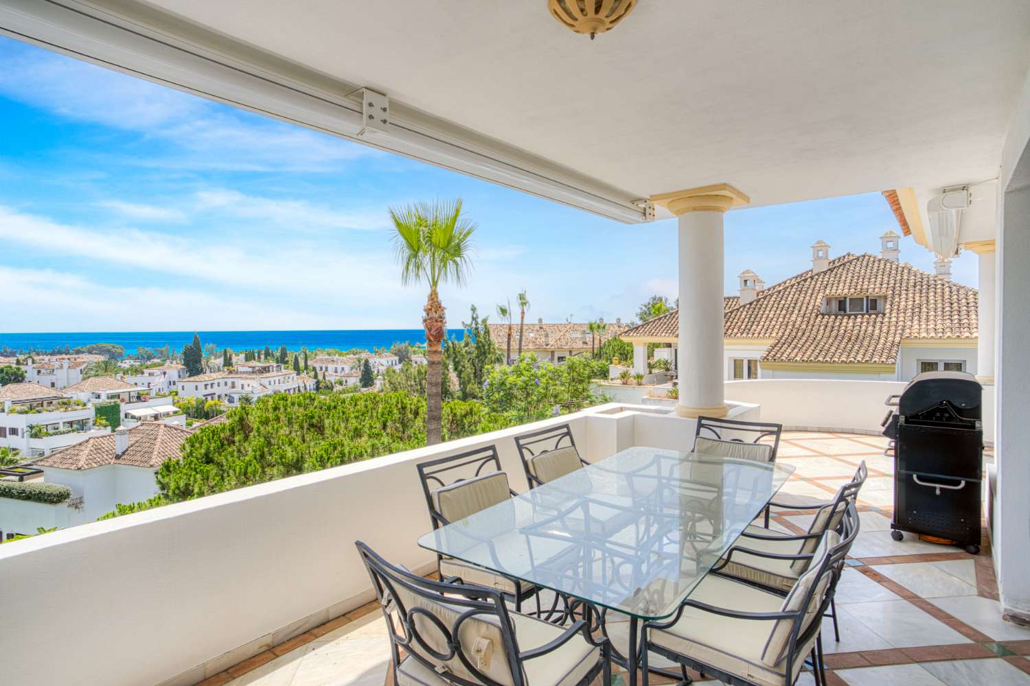 Exklusives Duplex-Penthouse mit Meerblick in Monte Paraiso an der Golden Mile