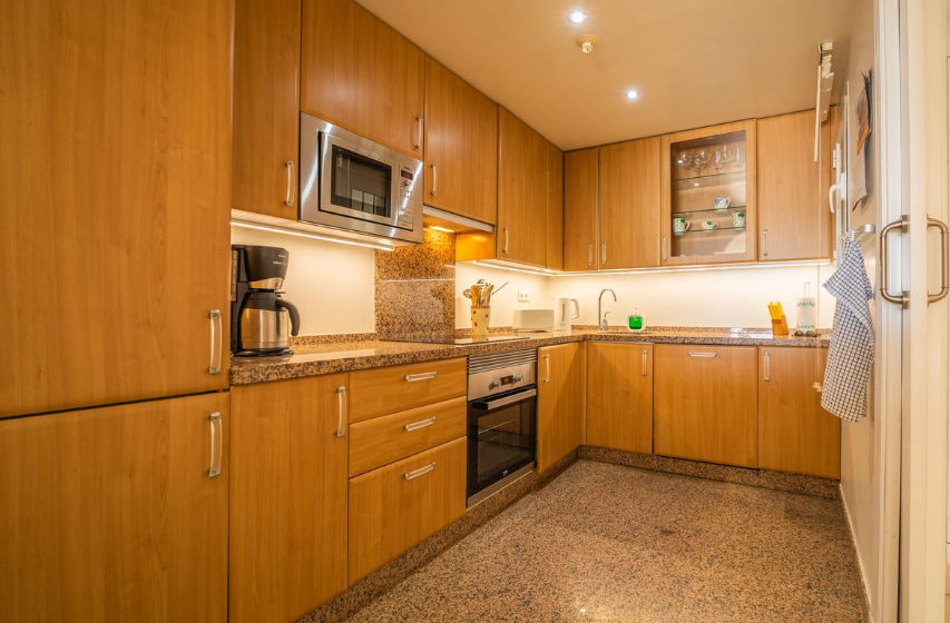 Exklusive Strandwohnung in erster Meereslinie mit Panoramablick in Estepona