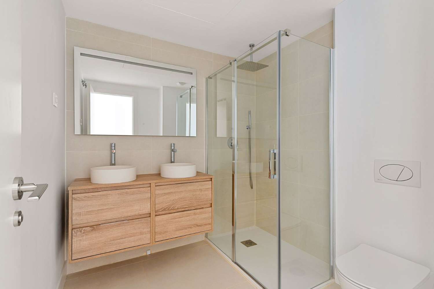 Modernes Neubau-Apartment mit großer Terrasse in El Higuerón – Fuengirola