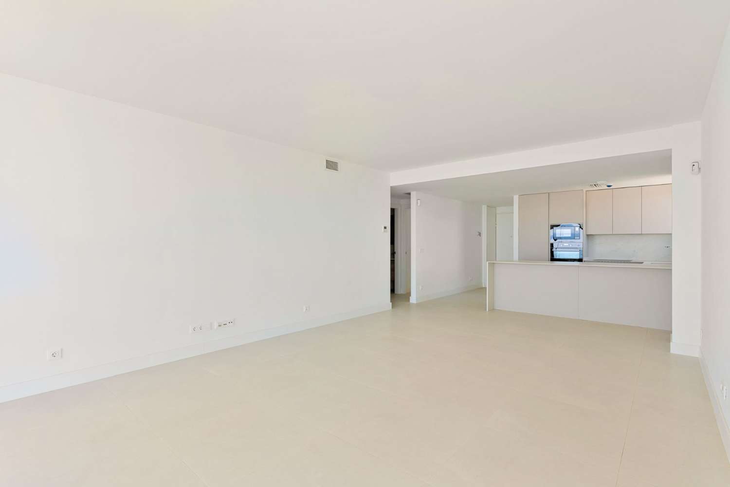 Modernes Neubau-Apartment mit großer Terrasse in El Higuerón – Fuengirola