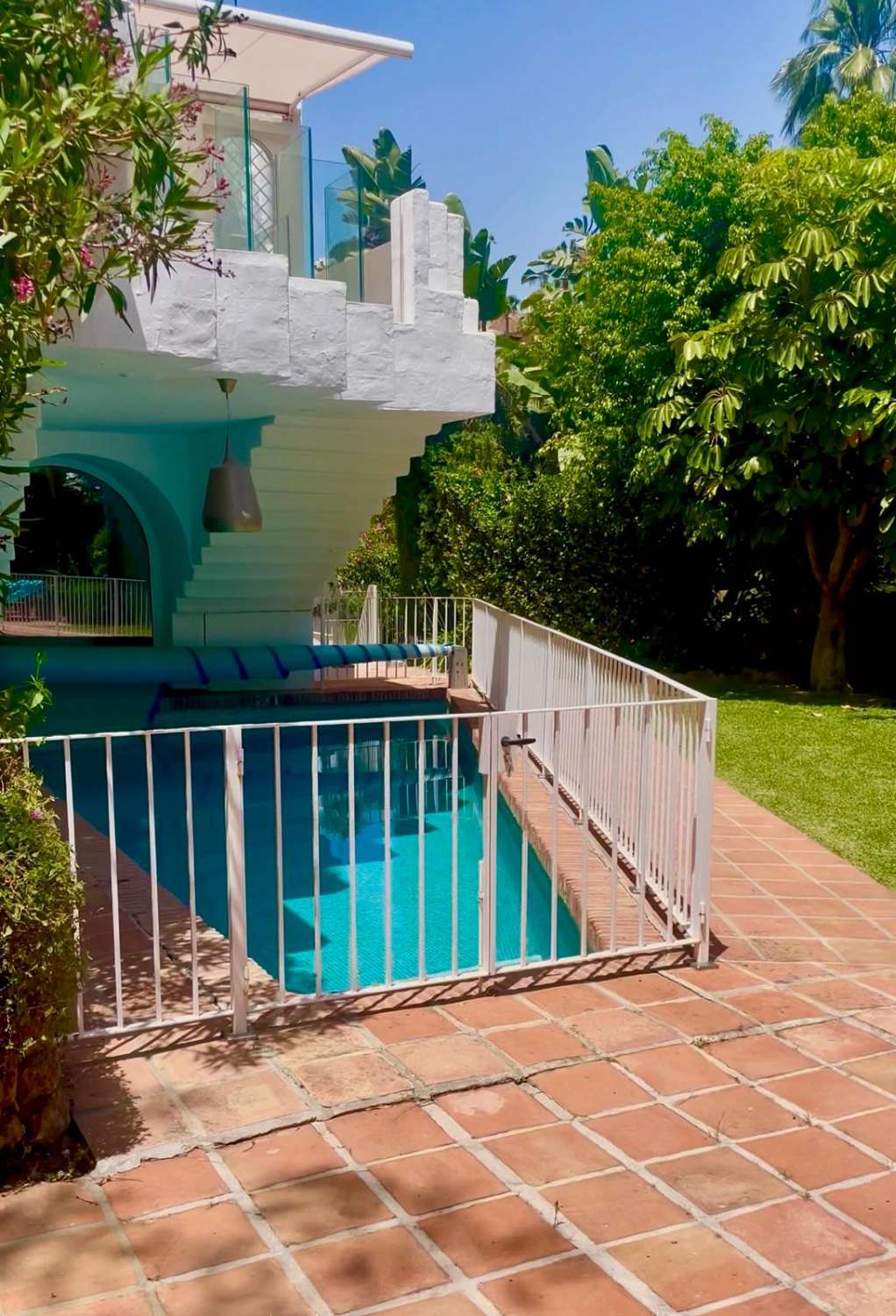 Außergewöhnliches Luxus-Endreihenhaus auf der Goldenen Meile von Marbella