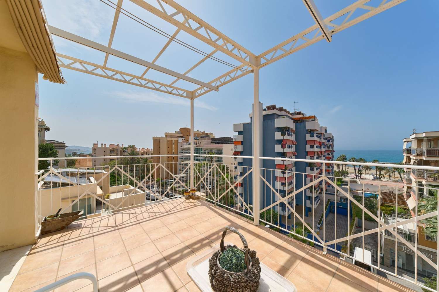 Exklusive Wohnung mit Meerblick in privilegierter Lage an der Paseo de Sancha – Málaga