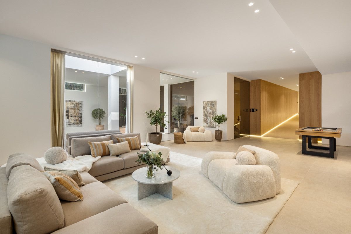 Außergewöhnliche Luxusvilla mit Panoramablick in Aloha – Nueva Andalucía, Marbella