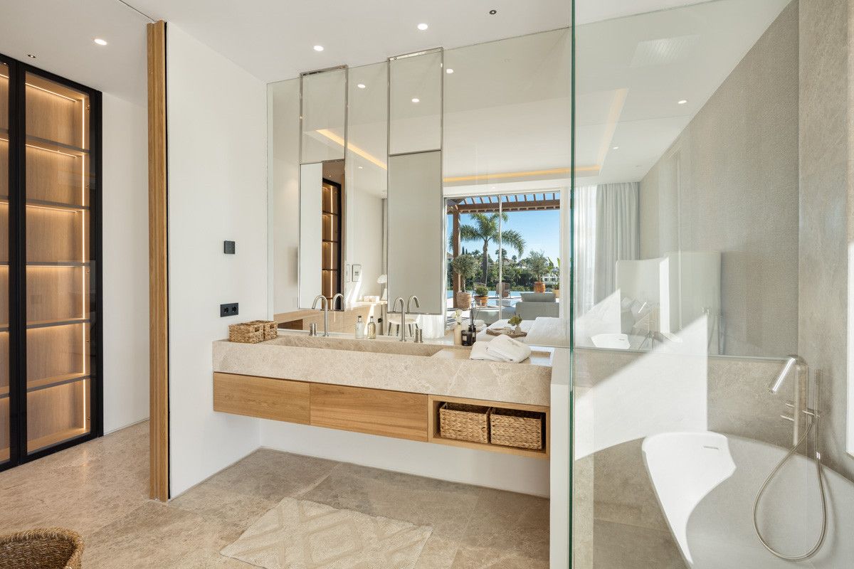 Außergewöhnliche Luxusvilla mit Panoramablick in Aloha – Nueva Andalucía, Marbella