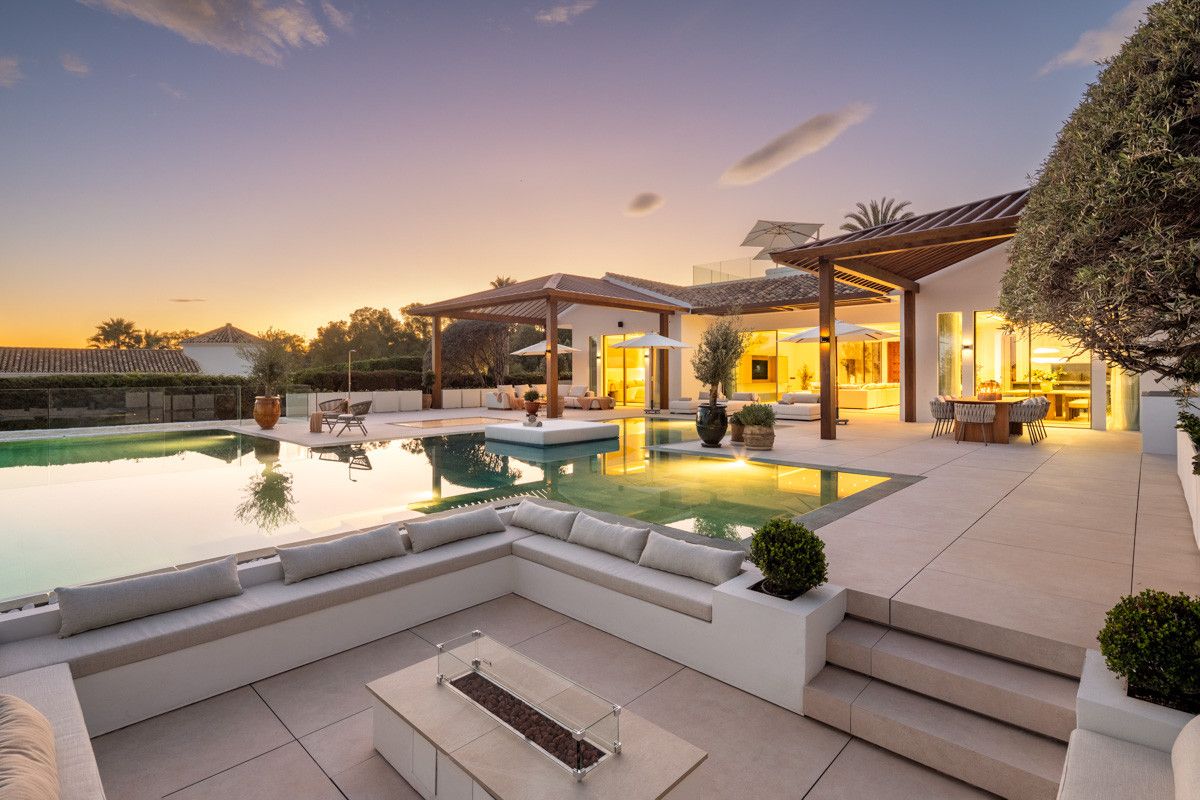Außergewöhnliche Luxusvilla mit Panoramablick in Aloha – Nueva Andalucía, Marbella