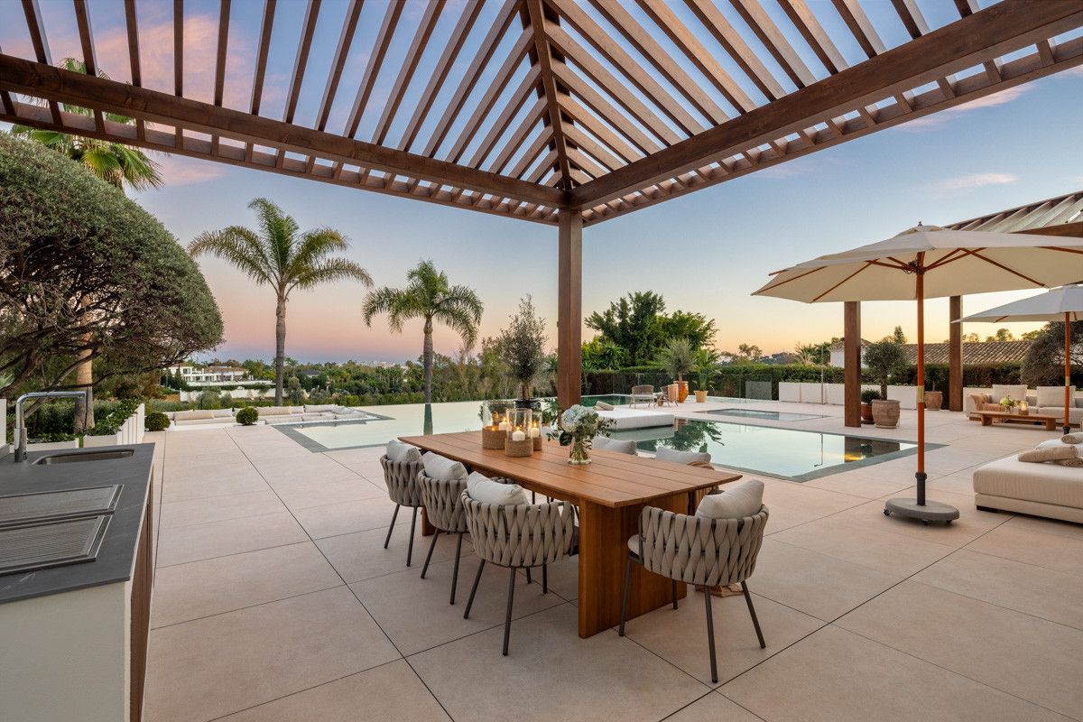 Außergewöhnliche Luxusvilla mit Panoramablick in Aloha – Nueva Andalucía, Marbella