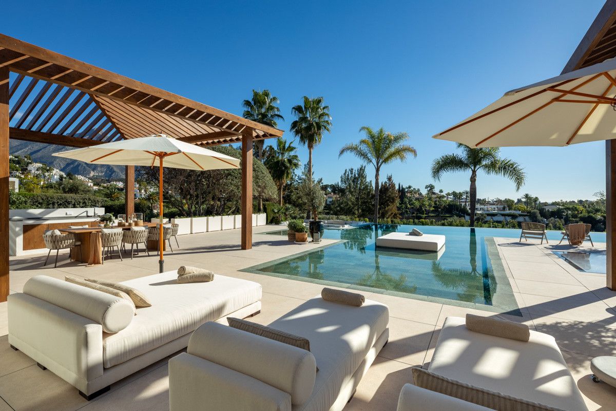 Außergewöhnliche Luxusvilla mit Panoramablick in Aloha – Nueva Andalucía, Marbella