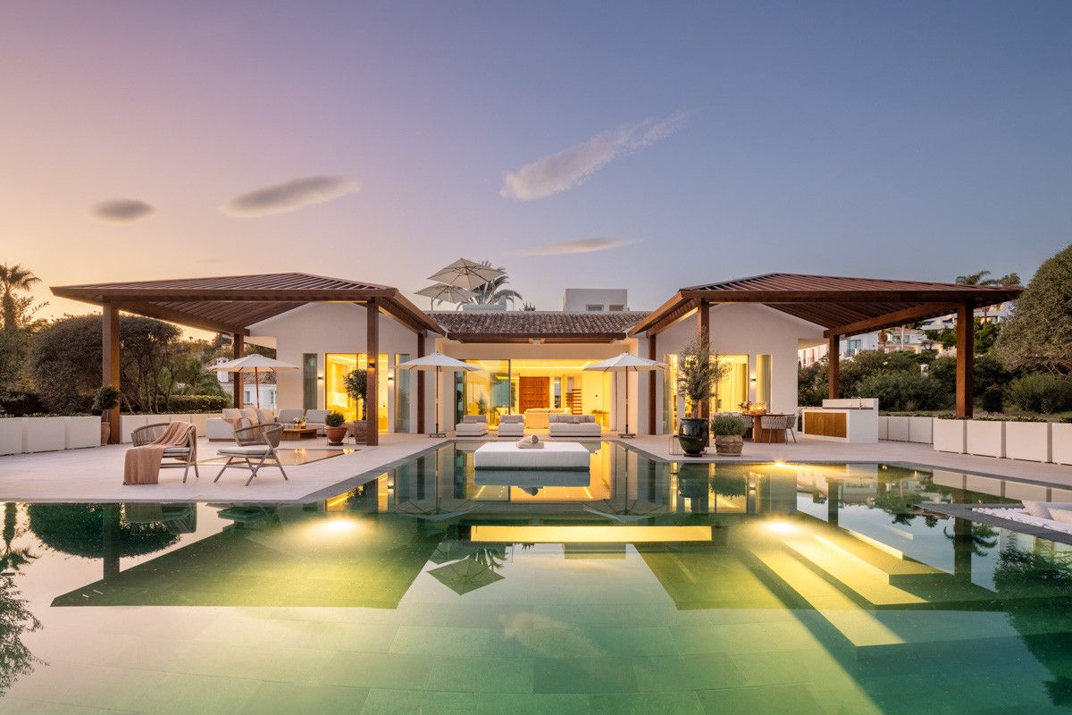 Außergewöhnliche Luxusvilla mit Panoramablick in Aloha – Nueva Andalucía, Marbella