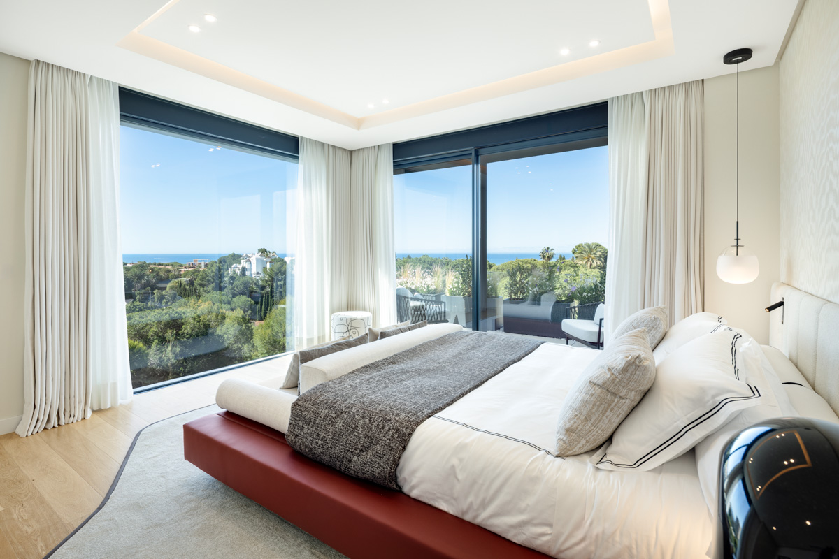 Exklusive Designervilla mit Meerblick in privilegierter Lage von Marbella