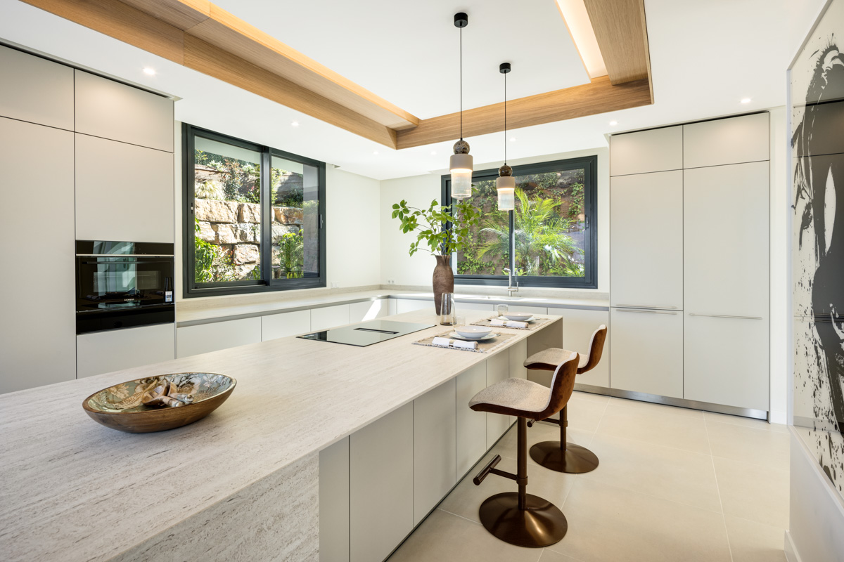 Exklusive Designervilla mit Meerblick in privilegierter Lage von Marbella