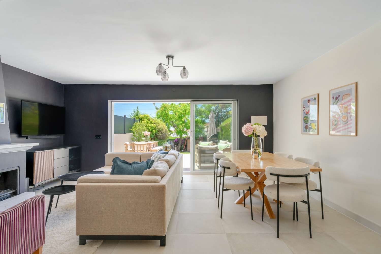Stilvoll renoviertes Reihenhaus mit privatem Garten in Nueva Atalaya – Estepona