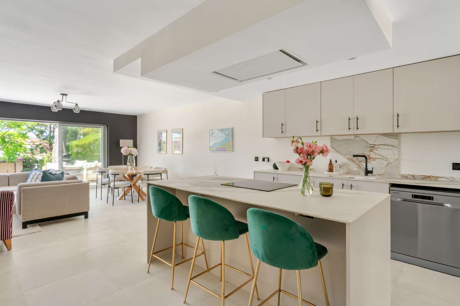 Stilvoll renoviertes Reihenhaus mit privatem Garten in Nueva Atalaya – Estepona