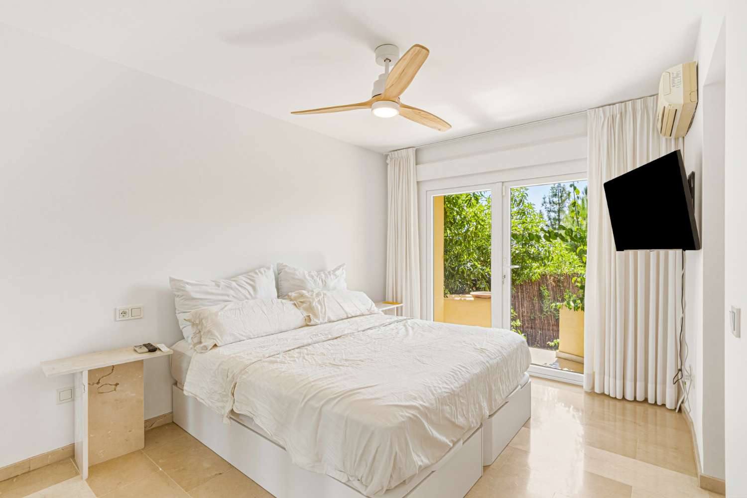 Reihenhaus mit Meerblick in Calahonda – Mediterraner Wohnkomfort an der Costa del Sol