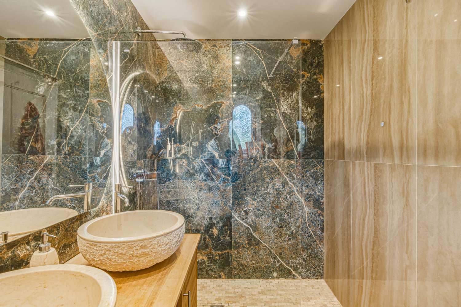Reihenhaus mit Meerblick in Calahonda – Mediterraner Wohnkomfort an der Costa del Sol