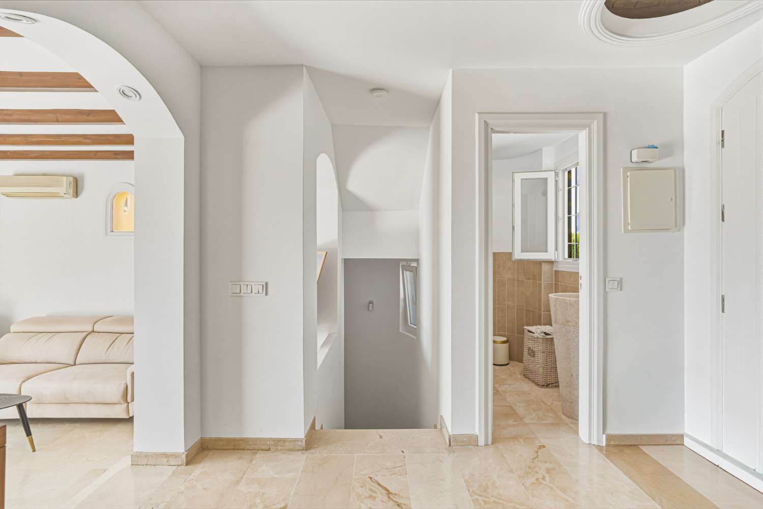 Reihenhaus mit Meerblick in Calahonda – Mediterraner Wohnkomfort an der Costa del Sol