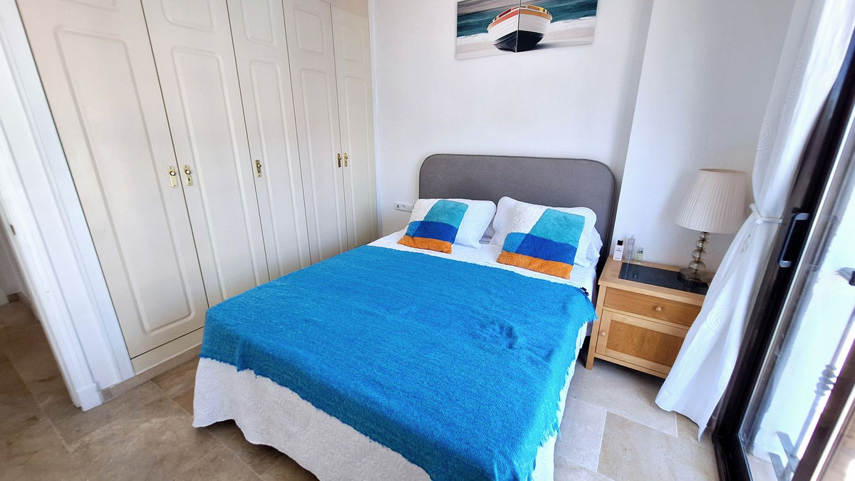 Stilvolles Apartment in der obersten Etage mit traumhaftem Meerblick in Puerto de la Duquesa