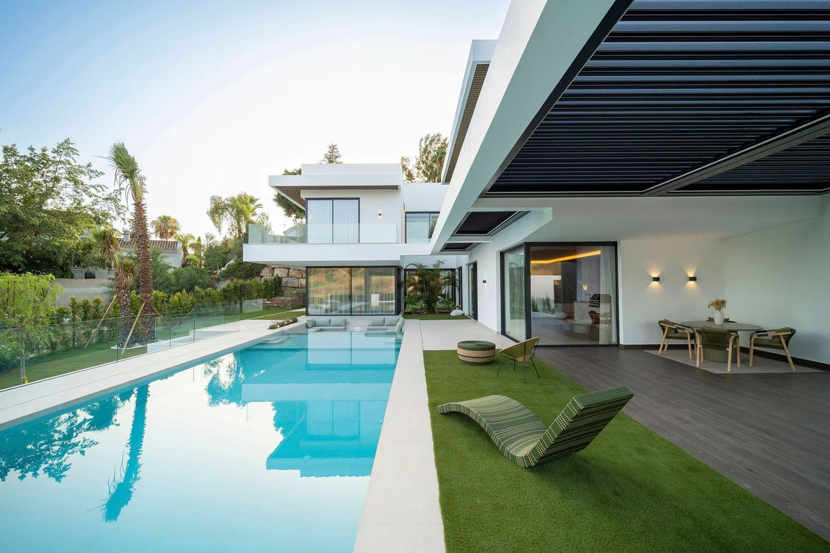 Exklusive Luxusvilla mit Infinity-Pool in El Paraíso Alto, Benahavís