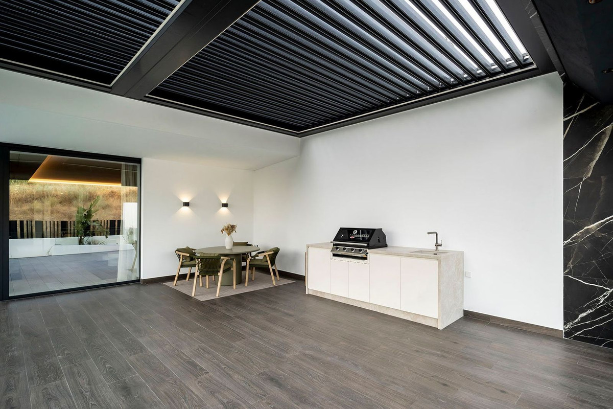 Exklusive Luxusvilla mit Infinity-Pool in El Paraíso Alto, Benahavís
