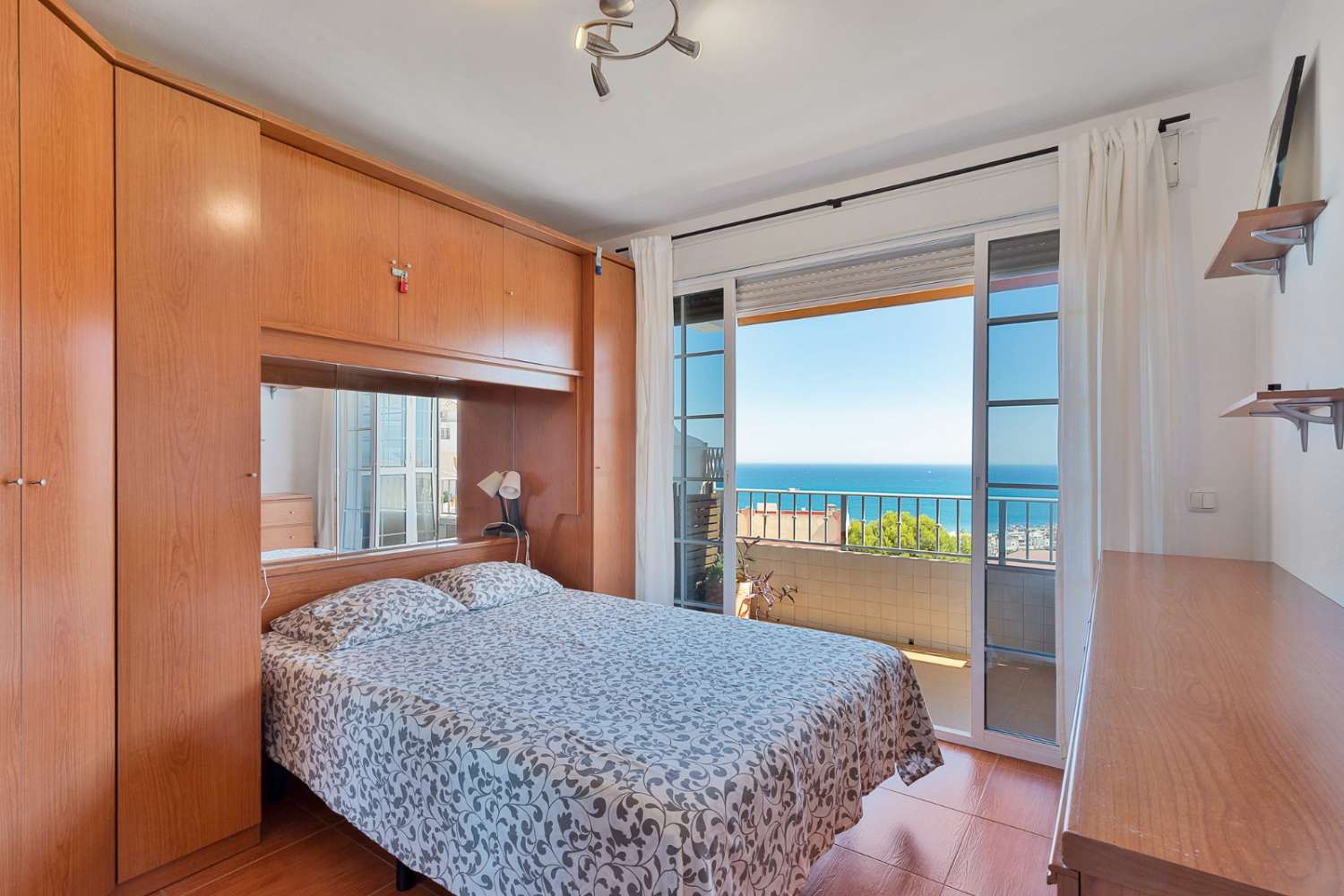 Apartment mit spektakulärem Meerblick in Torremolinos – Nur 800 Meter vom Strand La Carihuela entfernt