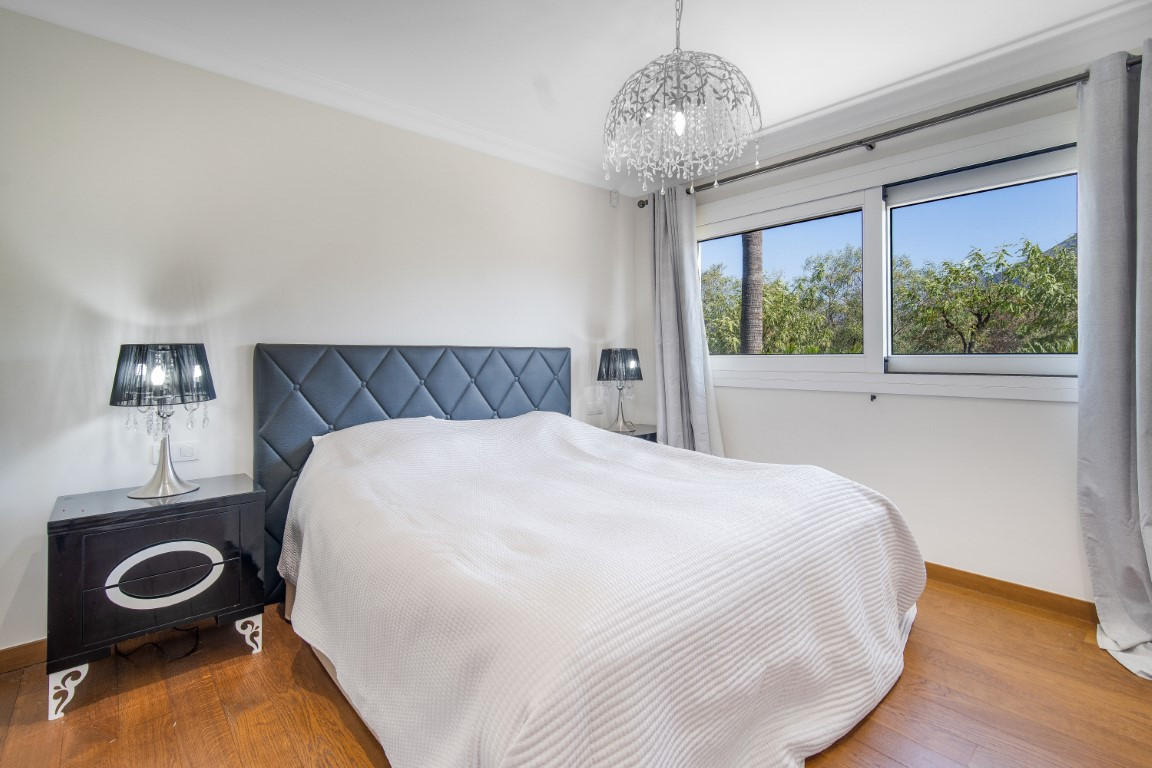 Exklusive Villa mit großem Entwicklungspotenzial auf der Goldenen Meile von Marbella