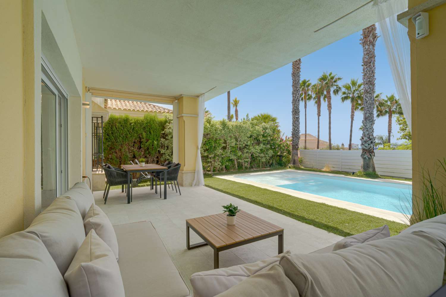Exklusive Villa mit Panoramablick auf das Meer im Santa Clara Golf Resort, Marbella